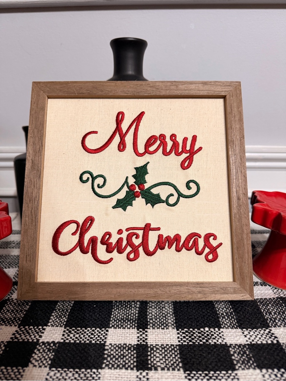 Embroidered 'Merry Christmas' Holiday Shelf Sign - Red & Green